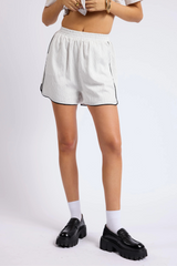 COMMUNITY SHORTS W CONTRAST PIPING