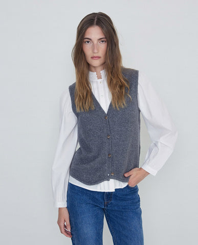 BUTTON DOWN VEST